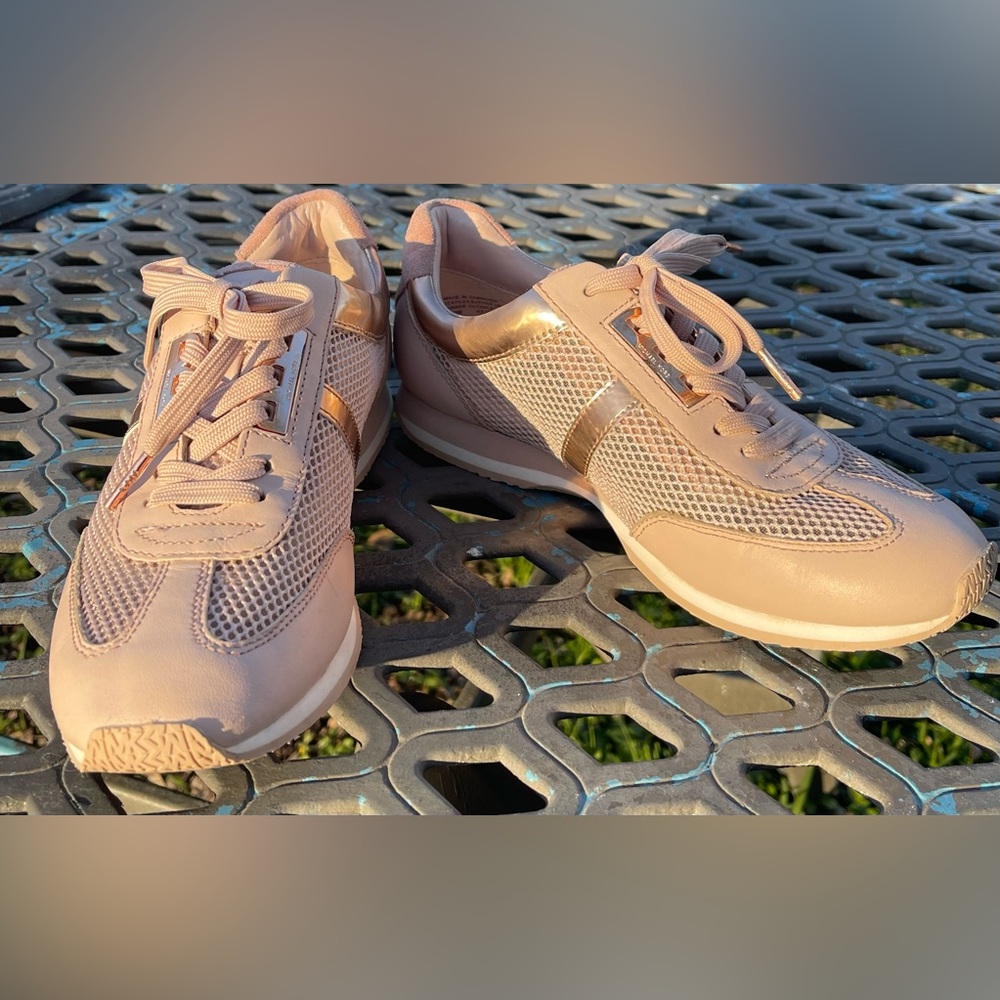 MICHAEL Michael Kors Maggie Trainer Sneakers Pink and Rose Gold Women 8M